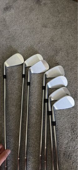 P790s Taylor made golf irons