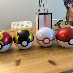 Pokemon Pokeball tins set of 4