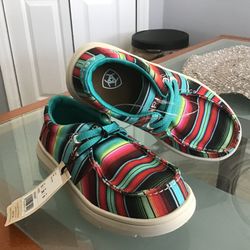 NWT~ARIAT~Boys or Girls Youth~Kids Size USA 10 Med~ Hilo Casual Slip-on shoes in Striking Serape~