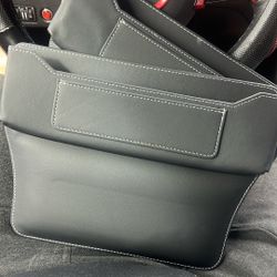 Seat gap fillers (2)