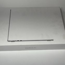 MacBook Air 15in M3 GPU 24GB 1TB SSD Silver New SEALED(3+year Apple Care)