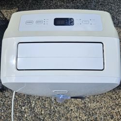 "LG" Air Conditioner Like New!