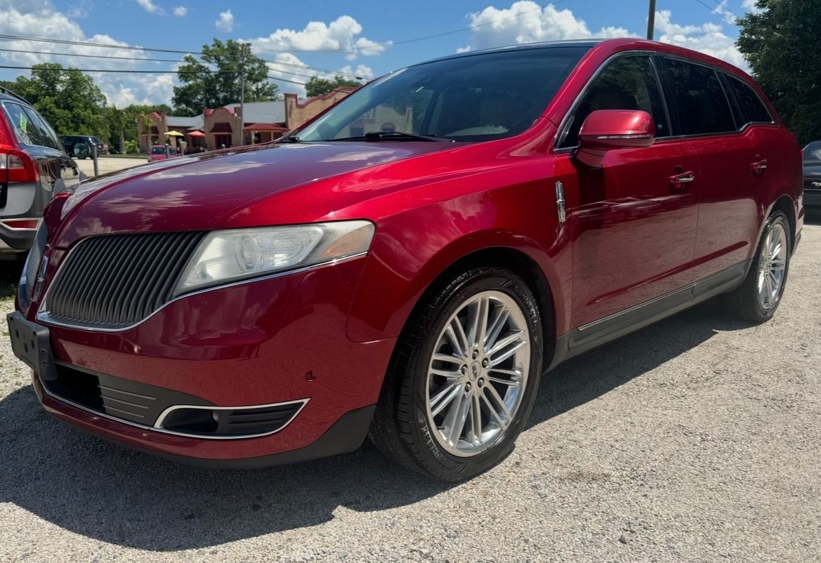 2014 Lincoln MKT
