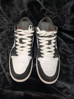 AIR JORDAN 1 LOW SE "Metallic Silver/Black Toe" Size 12 mens
