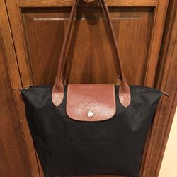 Longchamp Black Medium Tote