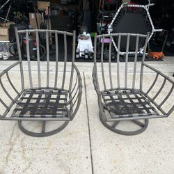 Metal Swiveling Patio Chairs
