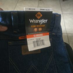 Wrangler Fr Size 34by 32