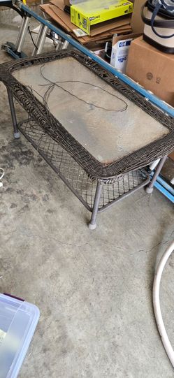 Wicker table