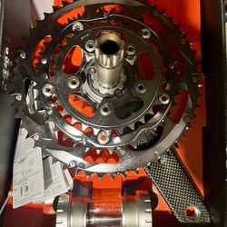 Bontrager RACE Road CRANKSET GXP GIGA X PIPE 170mm