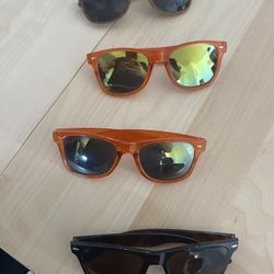 Sunglasses 2$ Each