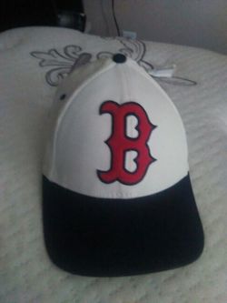 Small/medium adult Boston red Sox hat
