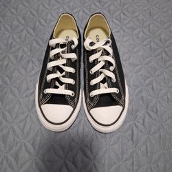 Boys Converse  Size 13.5