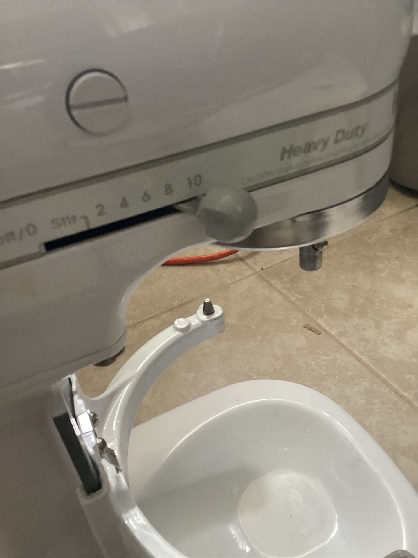 Kitchenaid stand mixer K5SSWW Heavy Duty White 5 Qts 10 Speed for Sale