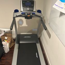 Life Fitness T5 Treadmill 