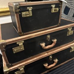 Two Tone Black And Brown 3 Piece Luggage Set Vintage Mid 20th Century 