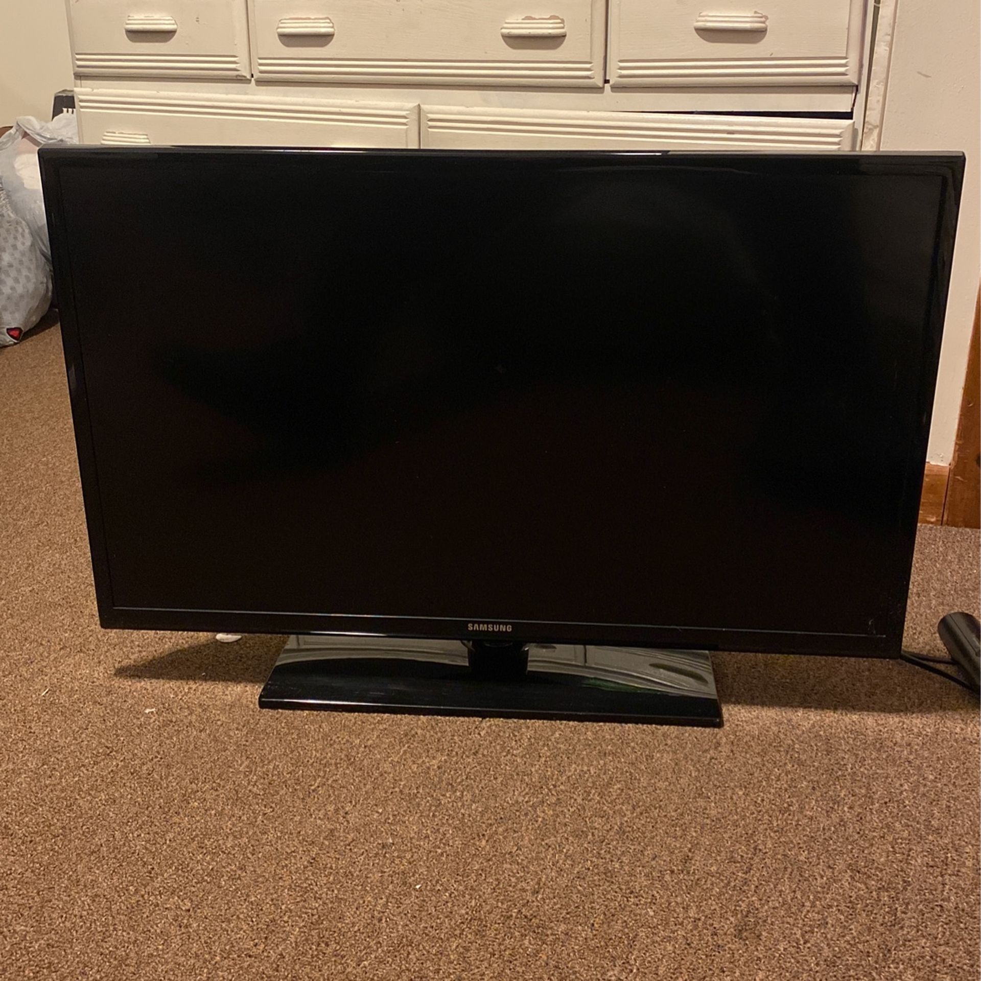 SAMSUNG TV