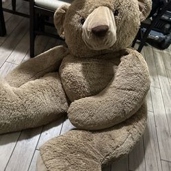 Hugggge Bear 