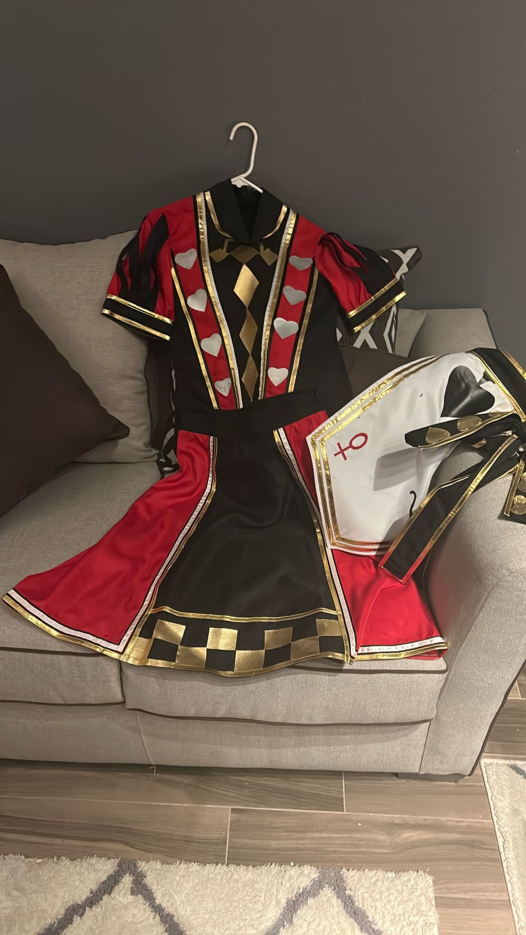 queen of hearts costume