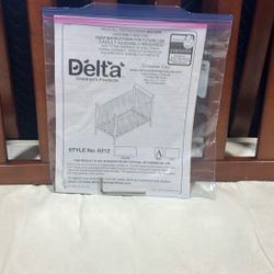 Delta 3 In 1 - Crib / Toddler Bed 