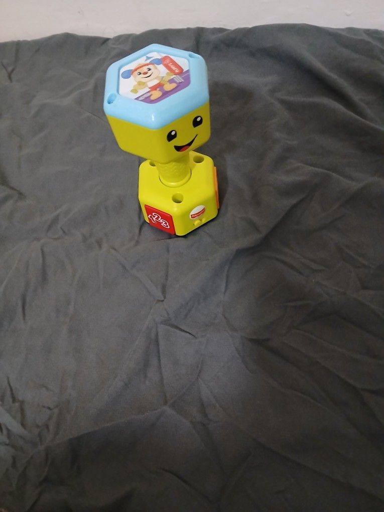 Fisher-Price Laugh & Learn Countin’ Reps Dumbbell Musical Baby Rattle Toy for Unsex Infant & Toddler