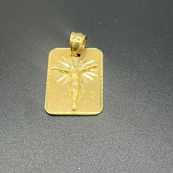 14k Gold Religious Pendant 