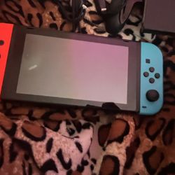 switch with two games 