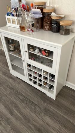 Kitchen gabinet
