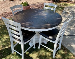 Dining Table and Cushioned Chairs