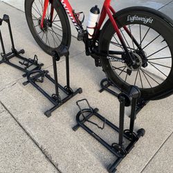 4x Bike Hand (bike Floor Stand) Msrp 60