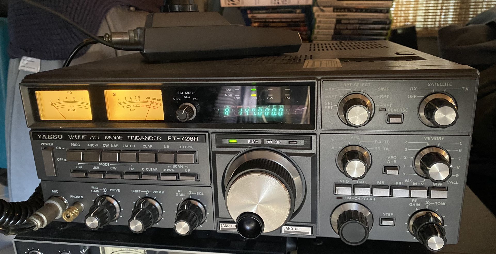 Yaesu FT-726R Radio With Microphone