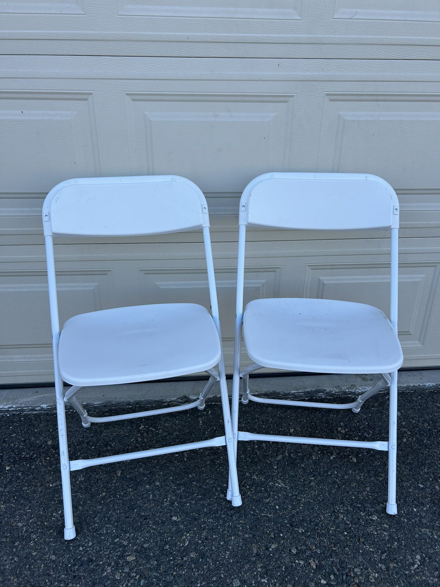 Multipurpose Plastic Folding Chair, White Portable Stackable for Indoor or outdoor $18 for set  Color : White  Good Quality
