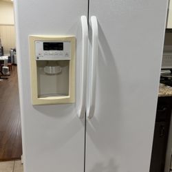 Refrigerator For Sale