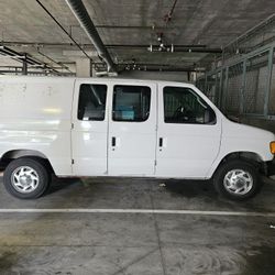 2006 Ford Econoline (Carpet Cleaner)