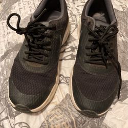 Nike Boys 6 1/2 $10.00