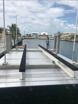 60,000 lb Boat Lift – Ideal for commercial marine applications and large luxury yachts.