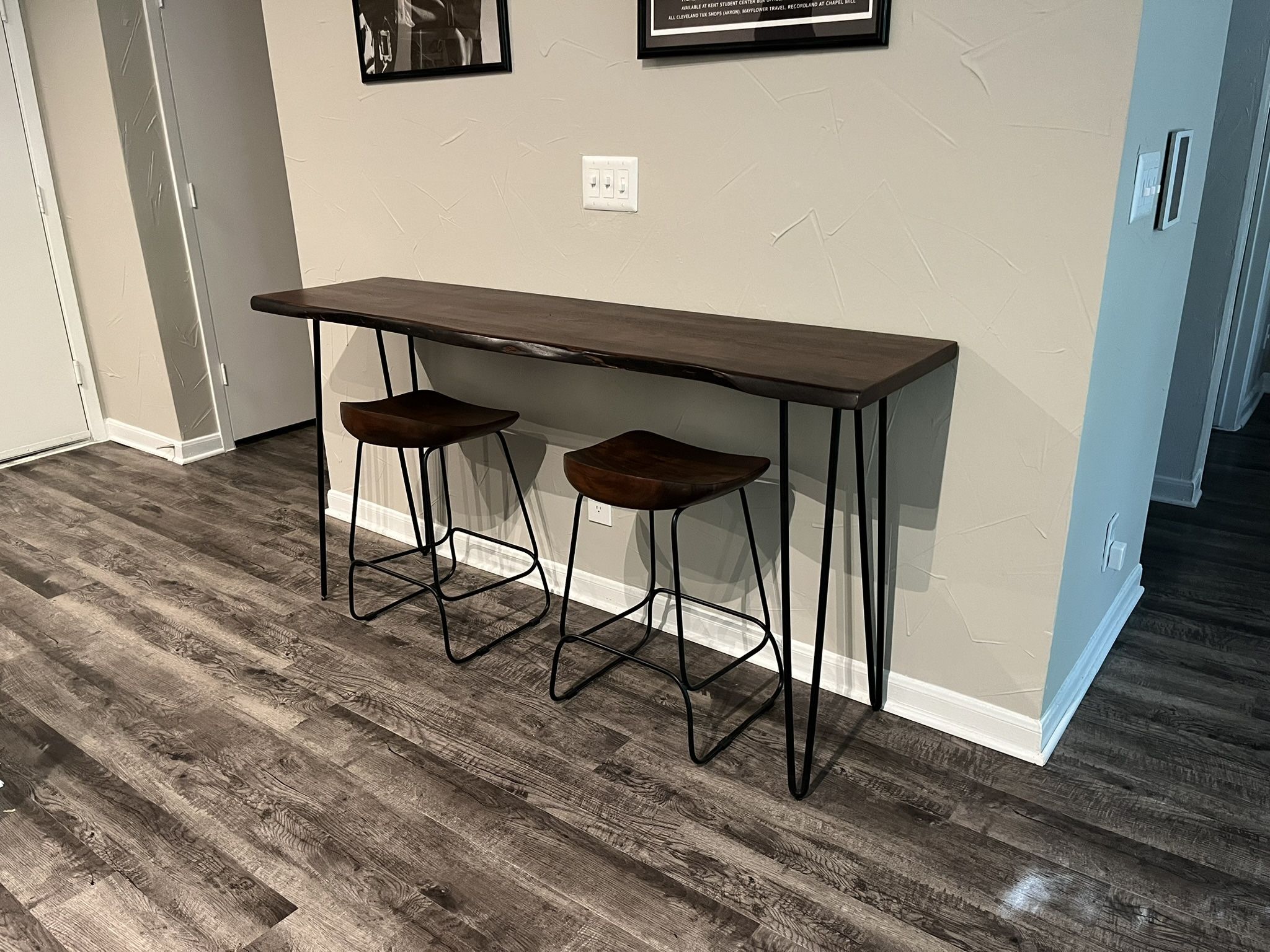 Hard Wood Sofa Edge Table - Brand New - Chairs Included