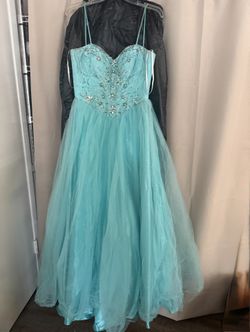 Prom Formal Gown (Dress), Size 7 (M), Lace-Up Back, With Garment Bag