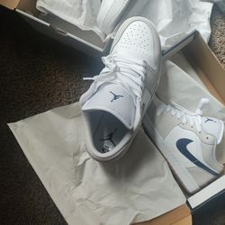 Jordan One /An Jordan 5 Grapes Package Deal !!!