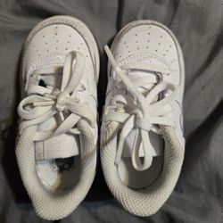 White Nike Toddler