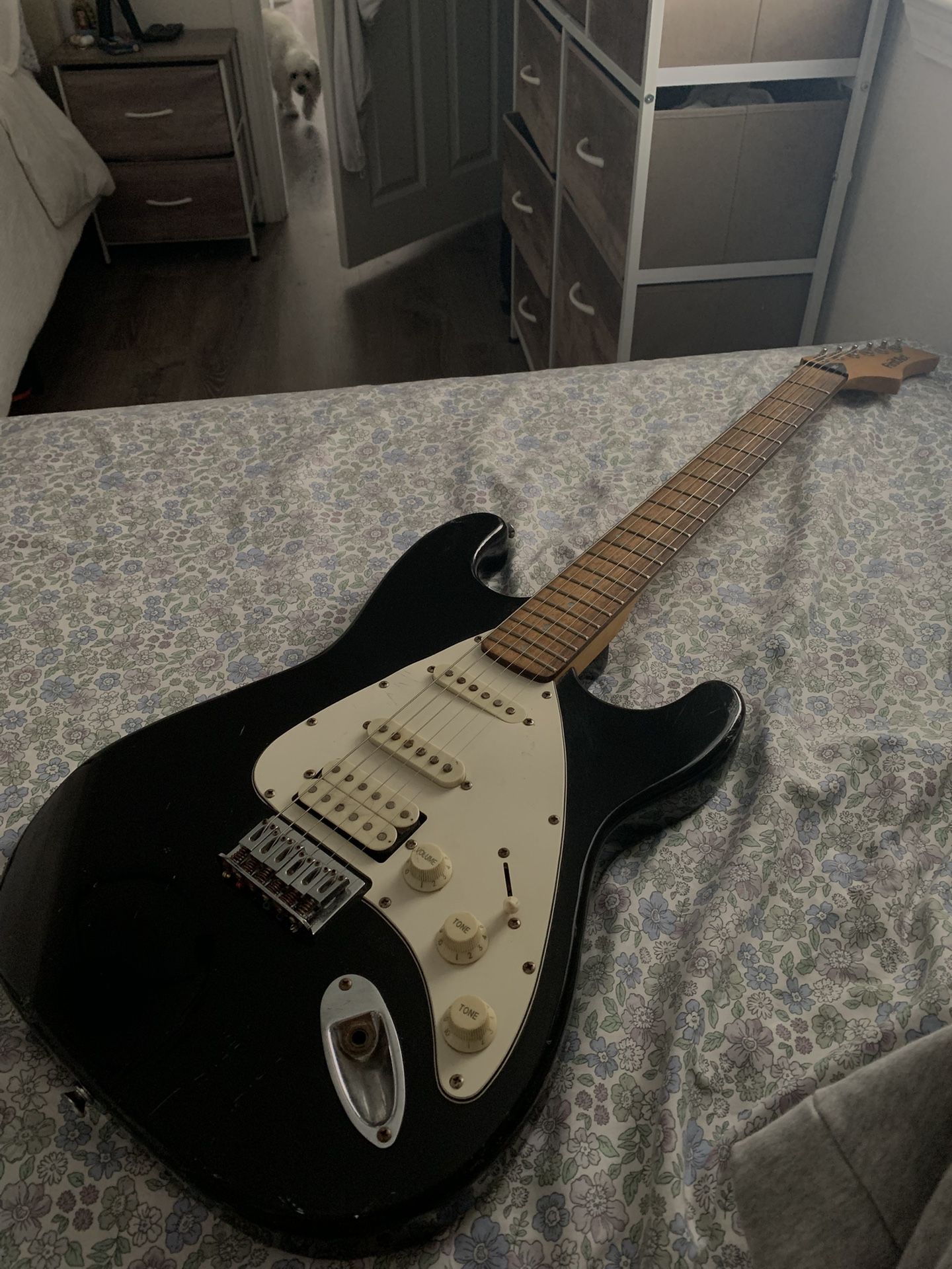 FirstAct ME305 Electric Guitar
