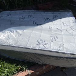 Colchones nuevos ortopédicos pillow top Queen size $150- $210 with box spring Full size 140 - $200 with box spring  Twin size $120 -$160 with box spri