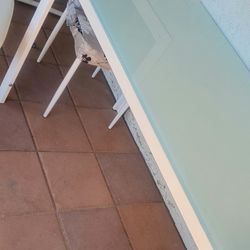 Small/4chair White DiNning Table 