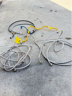 Gas connectors