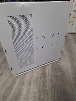 Computer case with liquid cooling 360