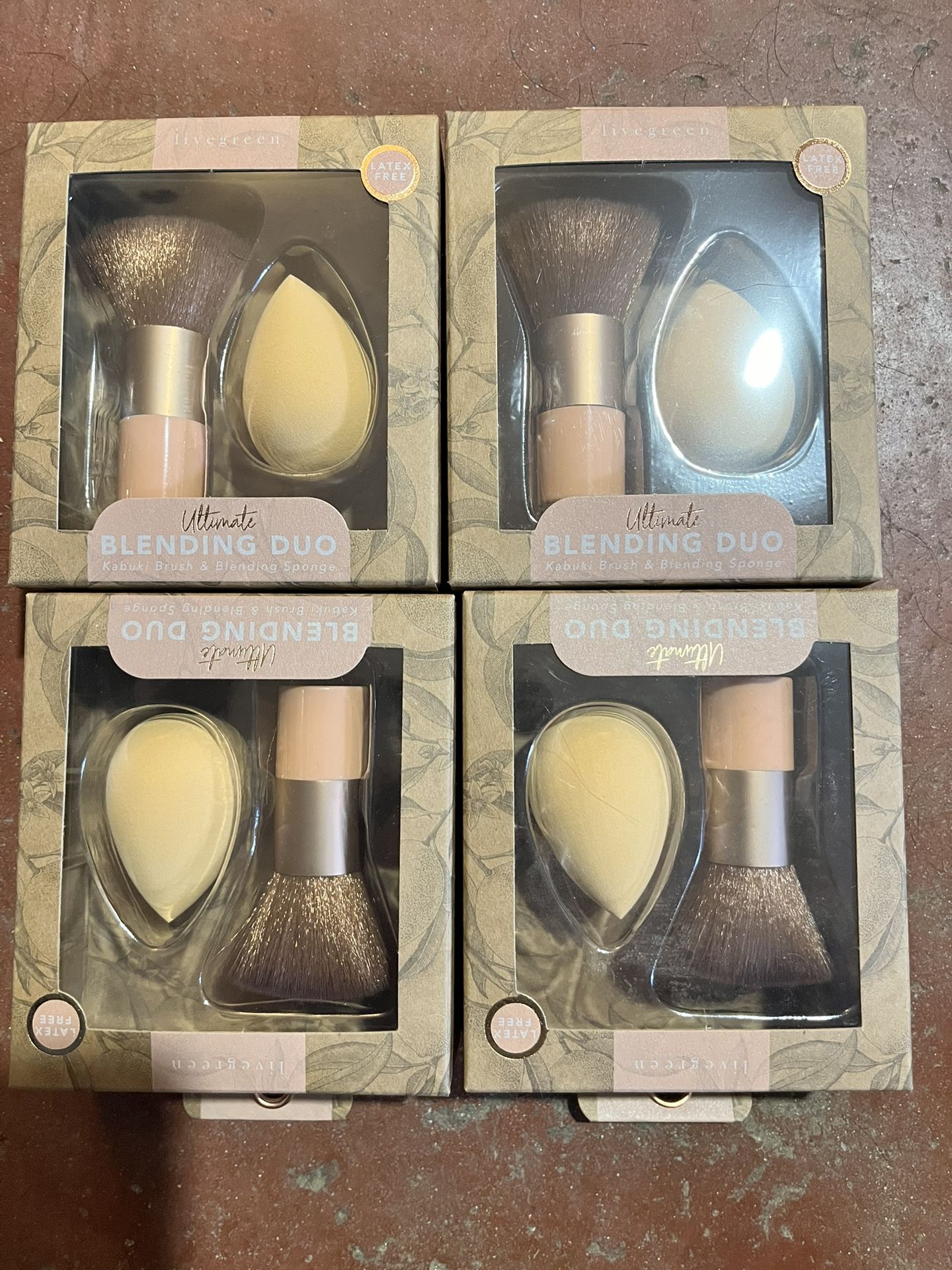 Kabuki Brush And Blending Sponge