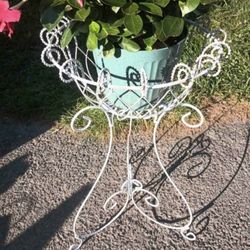 Lovely Plant Stand 