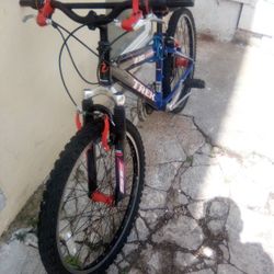 TREK 28"