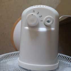 $15 Table Top Fan Rotating Pick Up Only Near Ucity 
