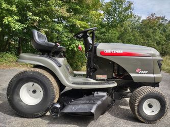 Craftsman LT 2000 Performance Series Hydrostatic Drive Lawn Tractor