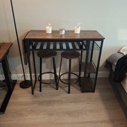 Studio / Apartment Table